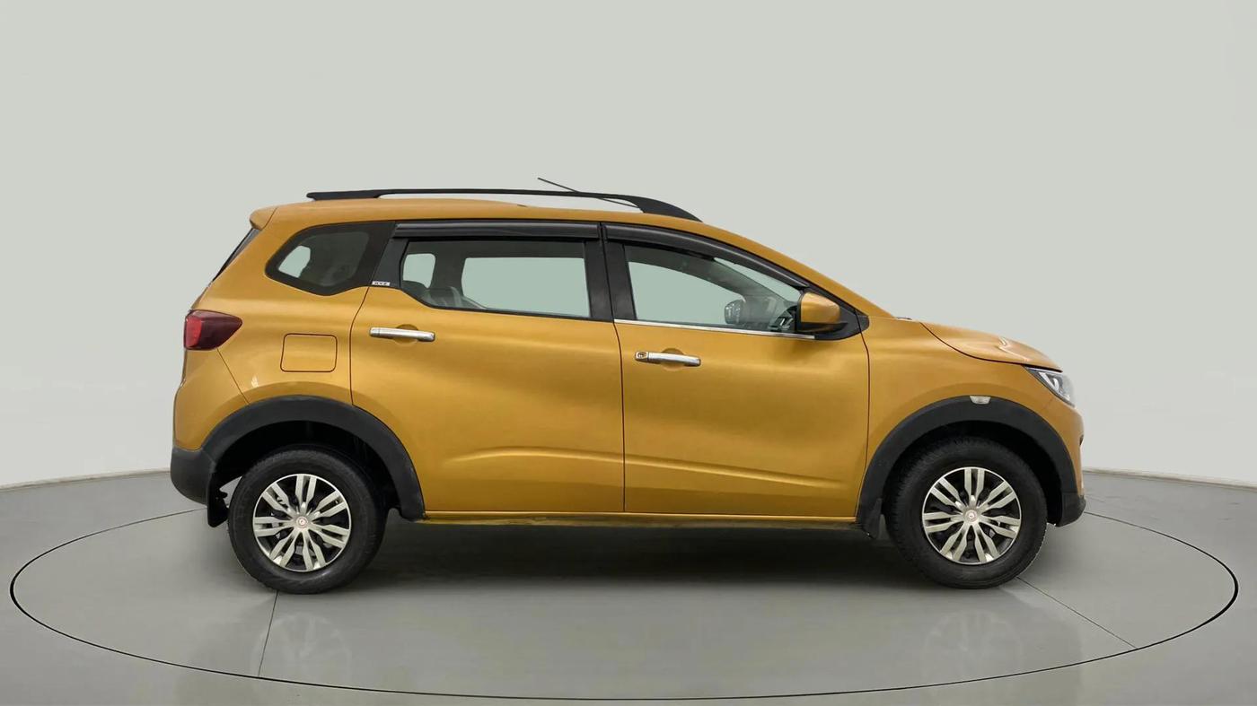2019 Renault TRIBER RXZ, Petrol, Manual, 51,397 km, Right Side View
