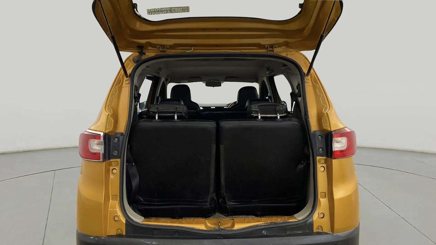 2019 Renault TRIBER RXZ, Petrol, Manual, 51,397 km, Boot Open Zoomed View