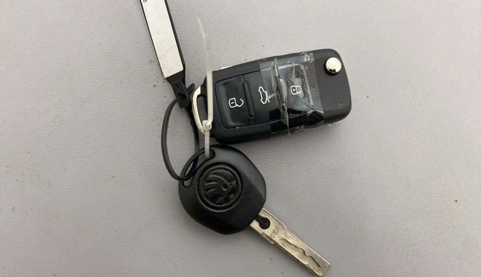 2019 Skoda Rapid STYLE 1.5 TDI AT, Diesel, Automatic, 43,958 km, Key Close Up