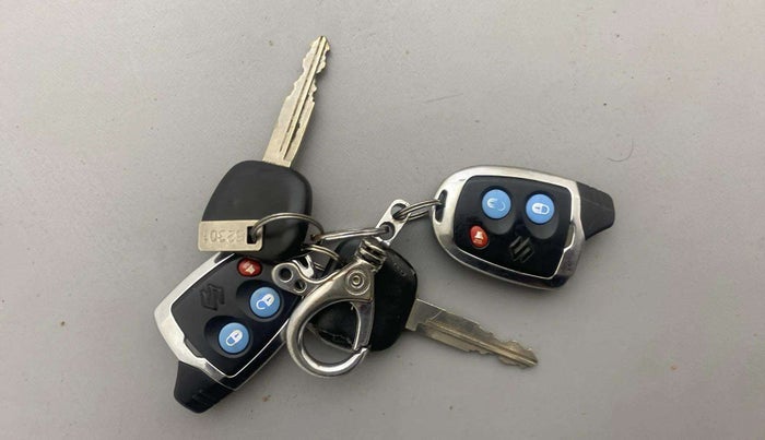 2019 Maruti Eeco 5 STR WITH A/C+HTR, Petrol, Manual, 29,033 km, Key Close Up