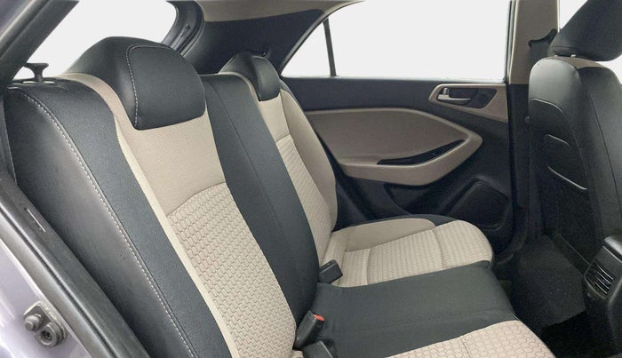 2017 Hyundai Elite i20 ASTA 1.2, Petrol, Manual, 48,572 km, Right Side Rear Door Cabin