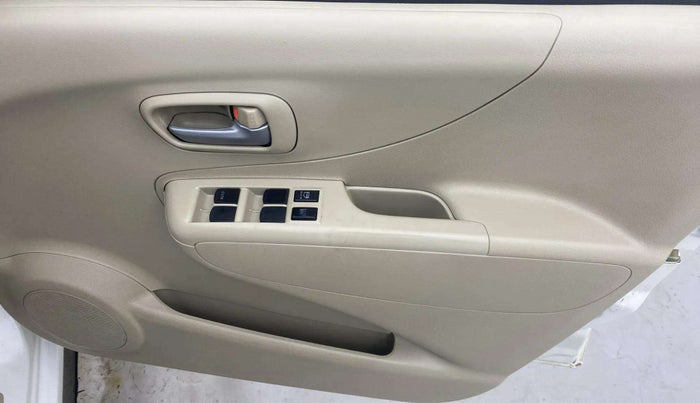 2013 Maruti A Star VXI (ABS) AT, Petrol, Automatic, 49,209 km, Driver Side Door Panels Control
