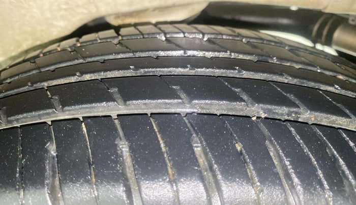 2013 Maruti A Star VXI (ABS) AT, Petrol, Automatic, 49,209 km, Left Rear Tyre Tread