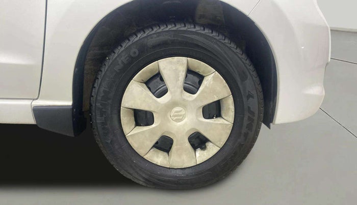 2013 Maruti A Star VXI (ABS) AT, Petrol, Automatic, 49,209 km, Right Front Wheel