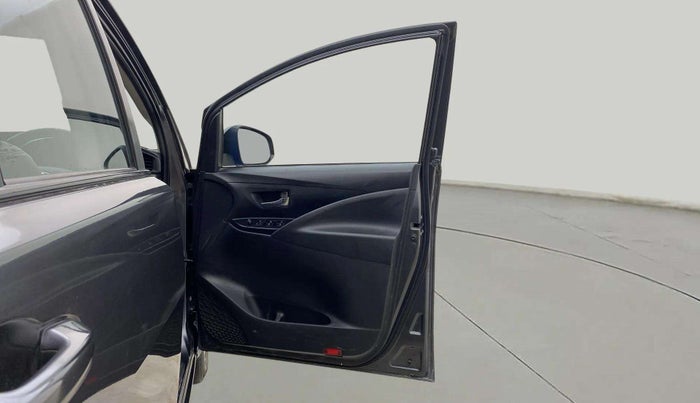 2016 Toyota Innova Crysta 2.8 GX AT 7 STR, Diesel, Automatic, 67,922 km, RHS Front Door