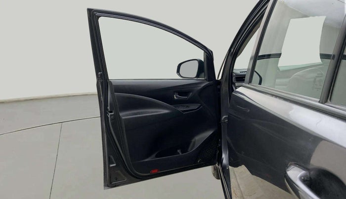 2016 Toyota Innova Crysta 2.8 GX AT 7 STR, Diesel, Automatic, 67,922 km, LHS Front Door