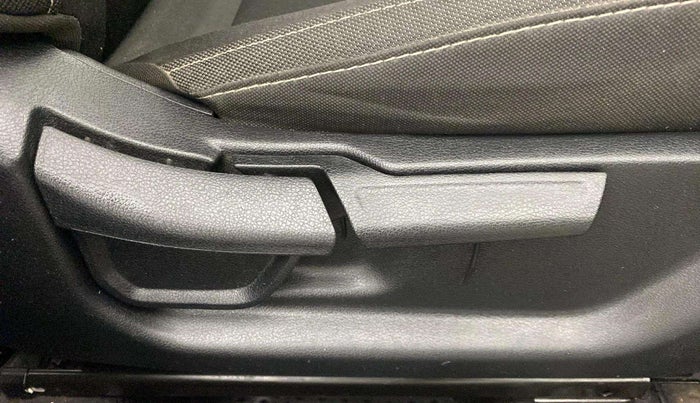 2021 Hyundai NEW I20 ASTA (O) 1.5 CRDI MT, Diesel, Manual, 52,684 km, Driver Side Adjustment Panel