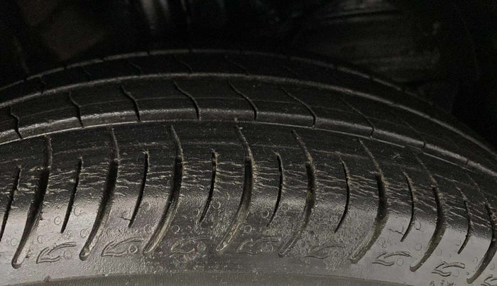 2019 Maruti Baleno DELTA PETROL 1.2, Petrol, Manual, 21,360 km, Right Front Tyre Tread