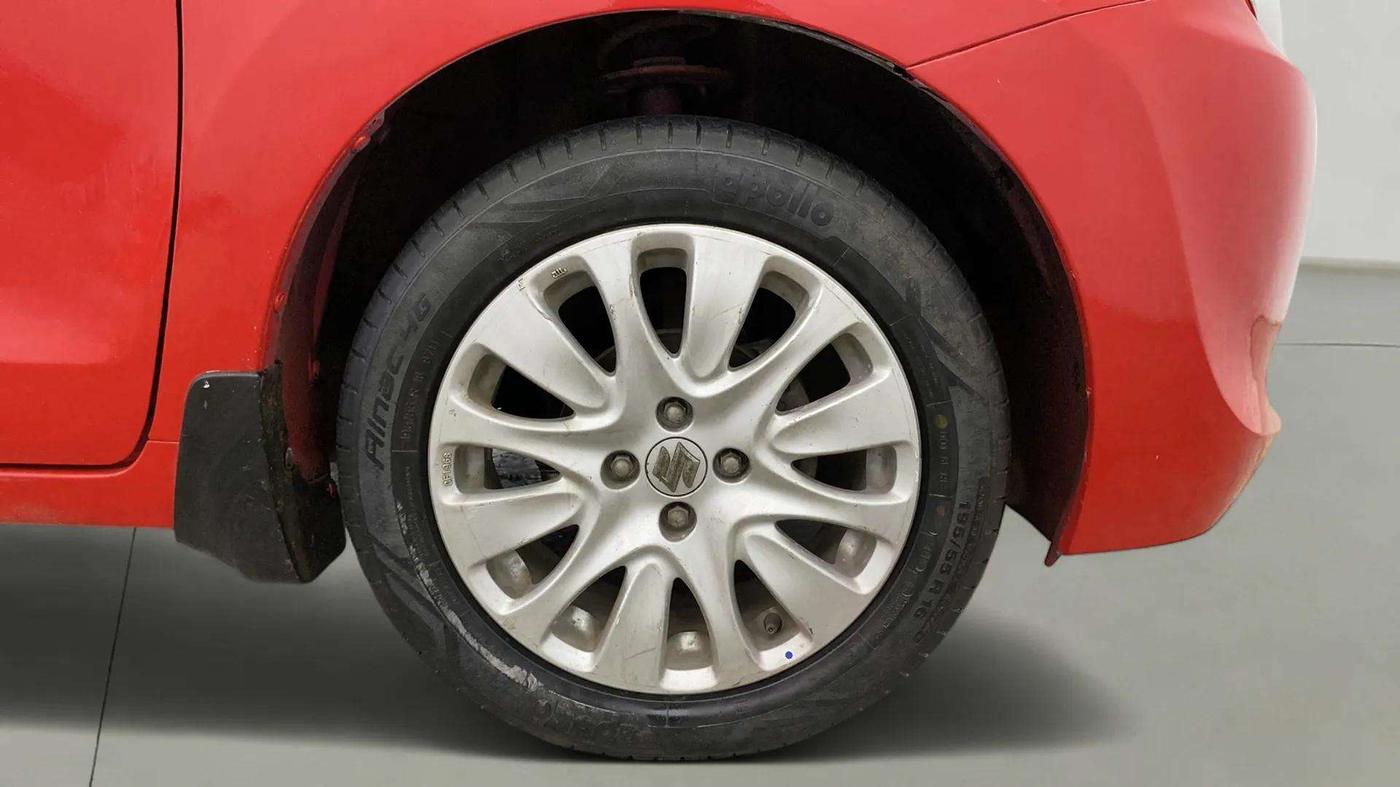 2015 Maruti Baleno ALPHA PETROL 1.2, Petrol, Manual, 79,493 km, Right Front Wheel
