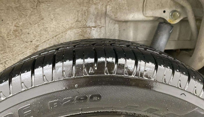 2013 Maruti Wagon R 1.0 VXI, Petrol, Manual, 50,171 km, Left Rear Tyre Tread