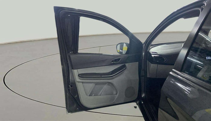 2024 Tata Tiago XT PETROL, Petrol, Manual, 10,964 km, LHS Front Door