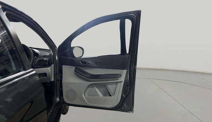 2024 Tata Tiago XT PETROL, Petrol, Manual, 10,964 km, RHS Front Door