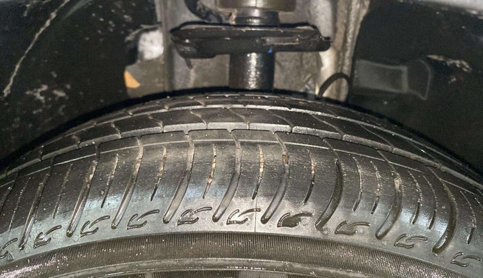 2024 Tata Tiago XT PETROL, Petrol, Manual, 10,964 km, Right Front Tyre Tread