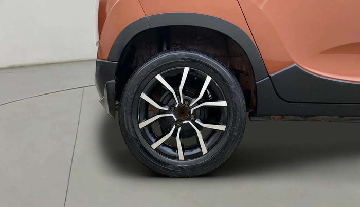 2016 Mahindra Kuv100 K8 6 STR, Petrol, Manual, 40,897 km, Right Rear Wheel
