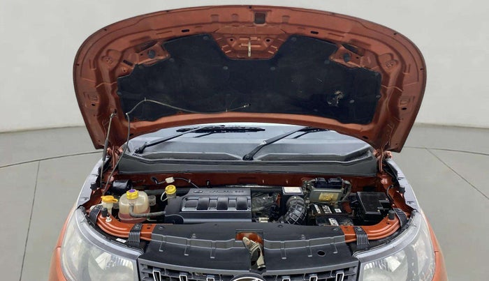 2016 Mahindra Kuv100 K8 6 STR, Petrol, Manual, 40,897 km, Open Bonet
