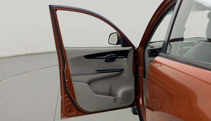 2016 Mahindra Kuv100 K8 6 STR, Petrol, Manual, 40,897 km, LHS Front Door
