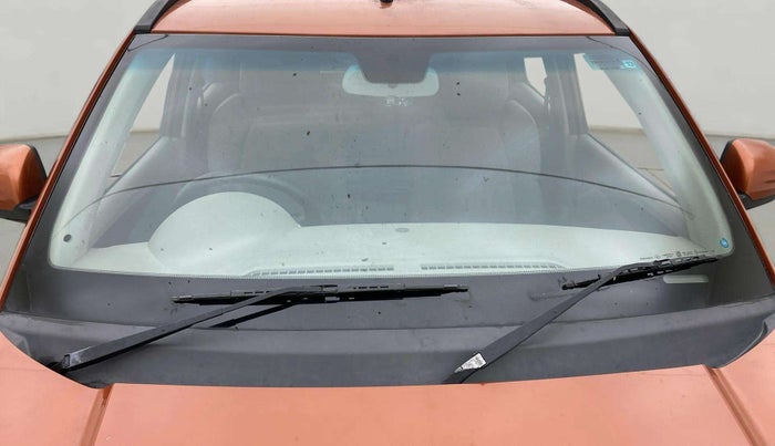 2016 Mahindra Kuv100 K8 6 STR, Petrol, Manual, 40,897 km, Front Windshield