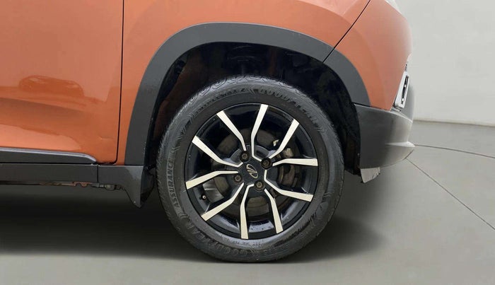 2016 Mahindra Kuv100 K8 6 STR, Petrol, Manual, 40,897 km, Right Front Wheel