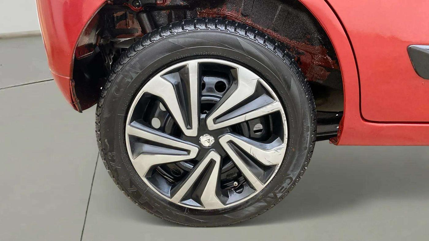 2016 Maruti Wagon R 1.0 VXI, Petrol, Manual, 30,100 km, Right Rear Wheel