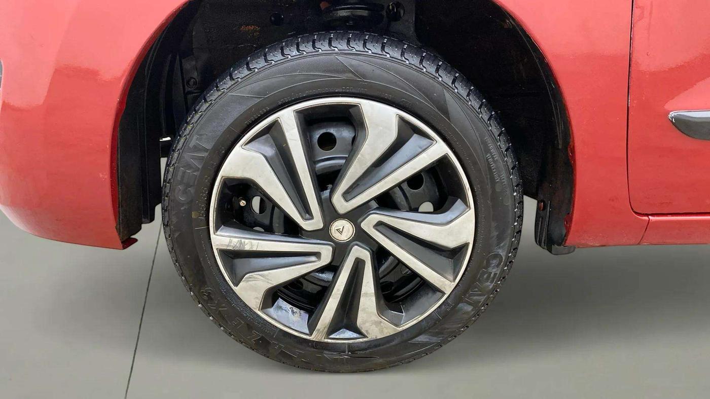 2016 Maruti Wagon R 1.0 VXI, Petrol, Manual, 30,100 km, Left Front Wheel