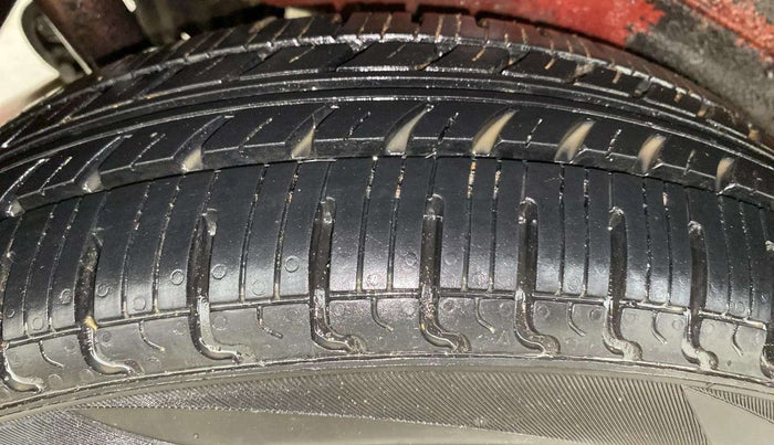 2016 Maruti Wagon R 1.0 VXI, Petrol, Manual, 30,100 km, Right Rear Tyre Tread