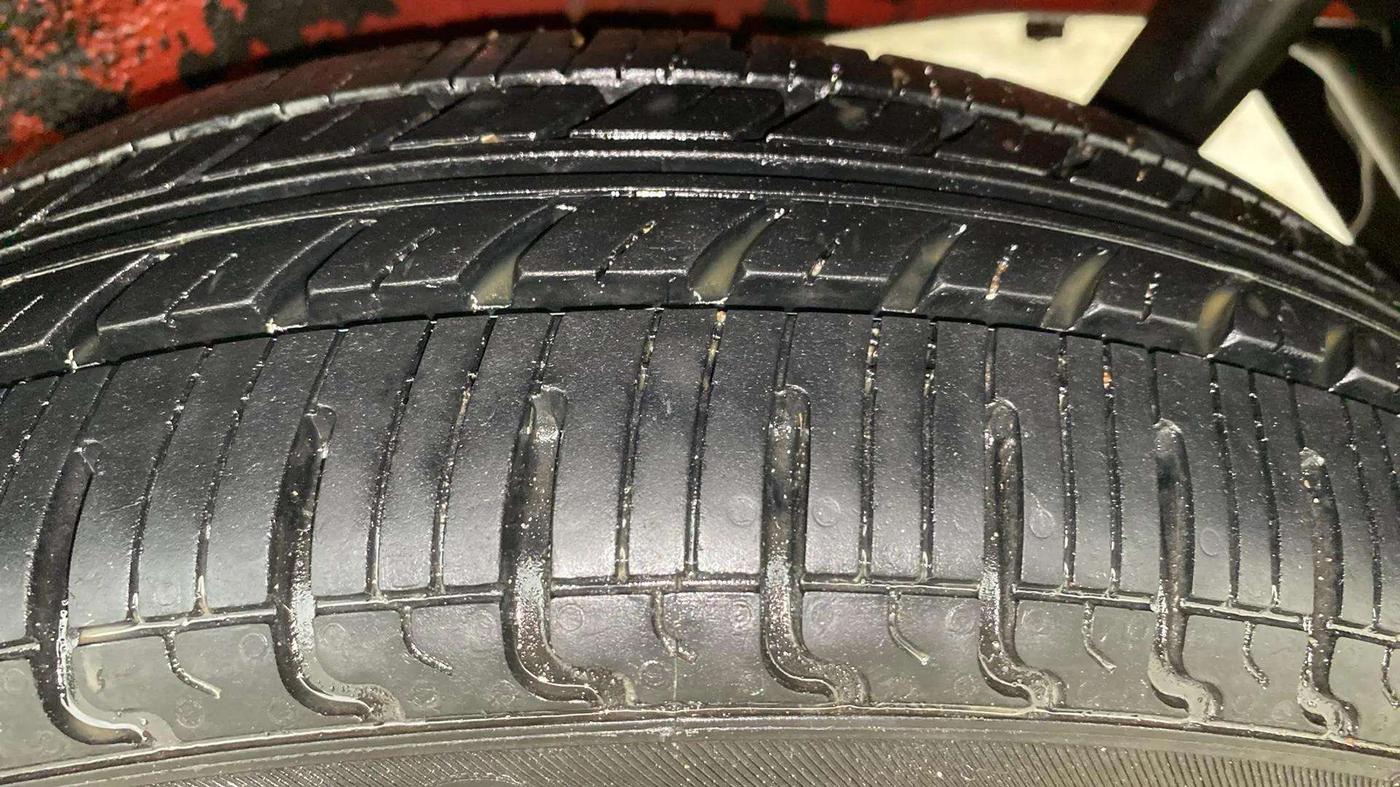 2016 Maruti Wagon R 1.0 VXI, Petrol, Manual, 30,100 km, Left Rear Tyre Tread