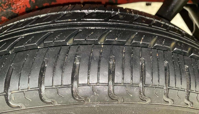 2016 Maruti Wagon R 1.0 VXI, Petrol, Manual, 30,100 km, Left Rear Tyre Tread