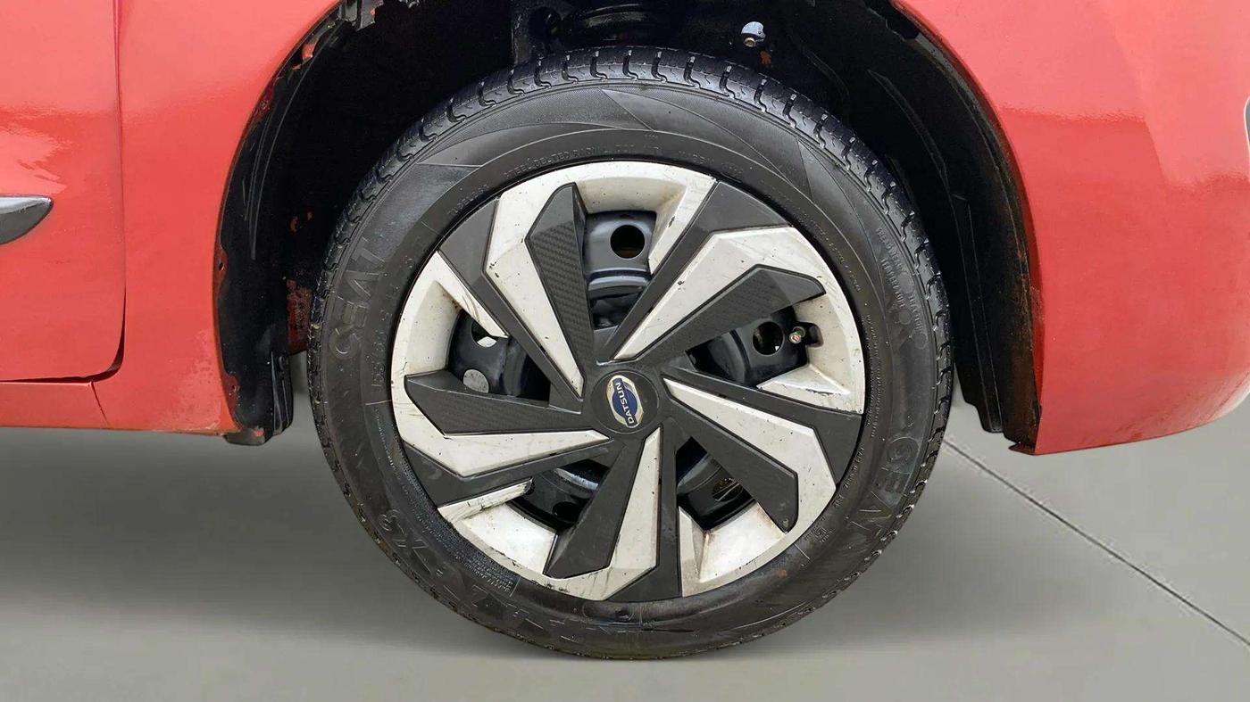 2016 Maruti Wagon R 1.0 VXI, Petrol, Manual, 30,100 km, Right Front Wheel