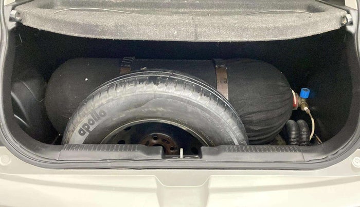2019 Maruti Swift VXI, CNG, Manual, 44,335 km, Boot Inside