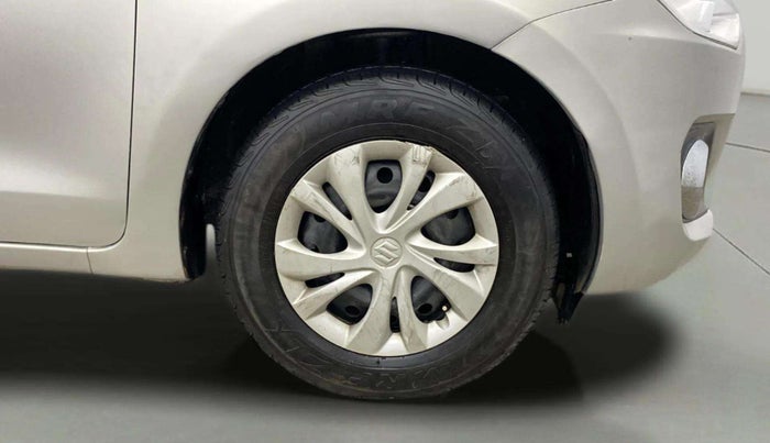 2019 Maruti Swift VXI, CNG, Manual, 44,335 km, Right Front Wheel