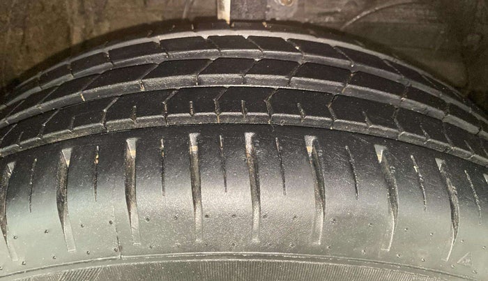 2024 Maruti Baleno ZETA 1.2 AGS, Petrol, Automatic, 1,025 km, Right Front Tyre Tread