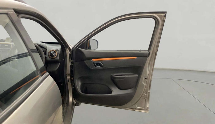2017 Renault Kwid CLIMBER 1.0 AMT, Petrol, Automatic, 35,527 km, RHS Front Door