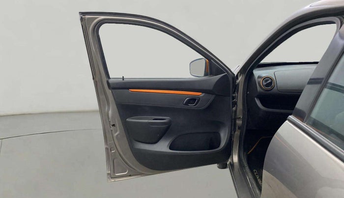 2017 Renault Kwid CLIMBER 1.0 AMT, Petrol, Automatic, 35,527 km, LHS Front Door