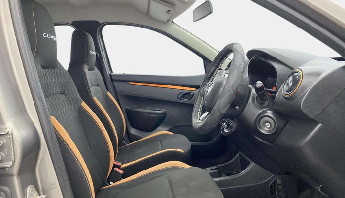 2017 Renault Kwid CLIMBER 1.0 AMT, Petrol, Automatic, 35,527 km, Right Side Front Door Cabin