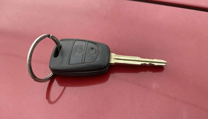 2017 Hyundai Eon SPORTZ, Petrol, Manual, 82,229 km, Key Close Up