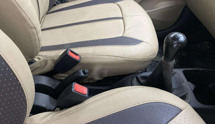 2017 Hyundai Eon SPORTZ, Petrol, Manual, 82,229 km, Gear Lever