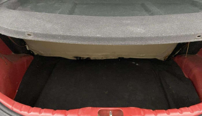 2017 Hyundai Eon SPORTZ, Petrol, Manual, 82,229 km, Boot Inside