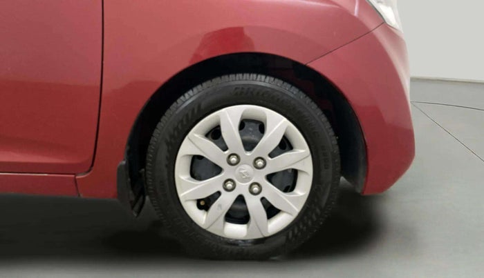 2017 Hyundai Eon SPORTZ, Petrol, Manual, 82,229 km, Right Front Wheel