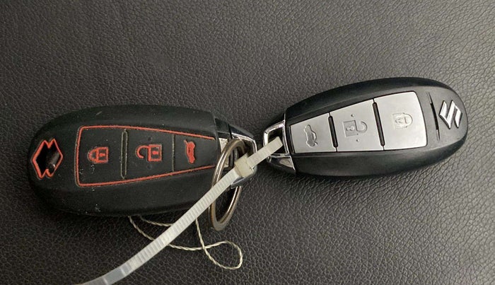 2015 Maruti Ciaz ZXI+ RS, Petrol, Manual, 87,624 km, Key Close Up