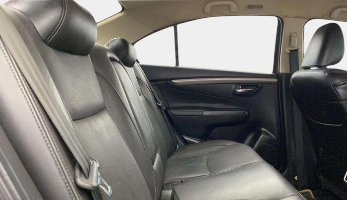 2015 Maruti Ciaz ZXI+ RS, Petrol, Manual, 87,624 km, Right Side Rear Door Cabin