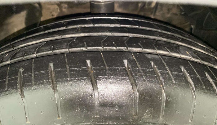 2018 Maruti S Cross ZETA 1.3, Diesel, Manual, 61,504 km, Right Front Tyre Tread