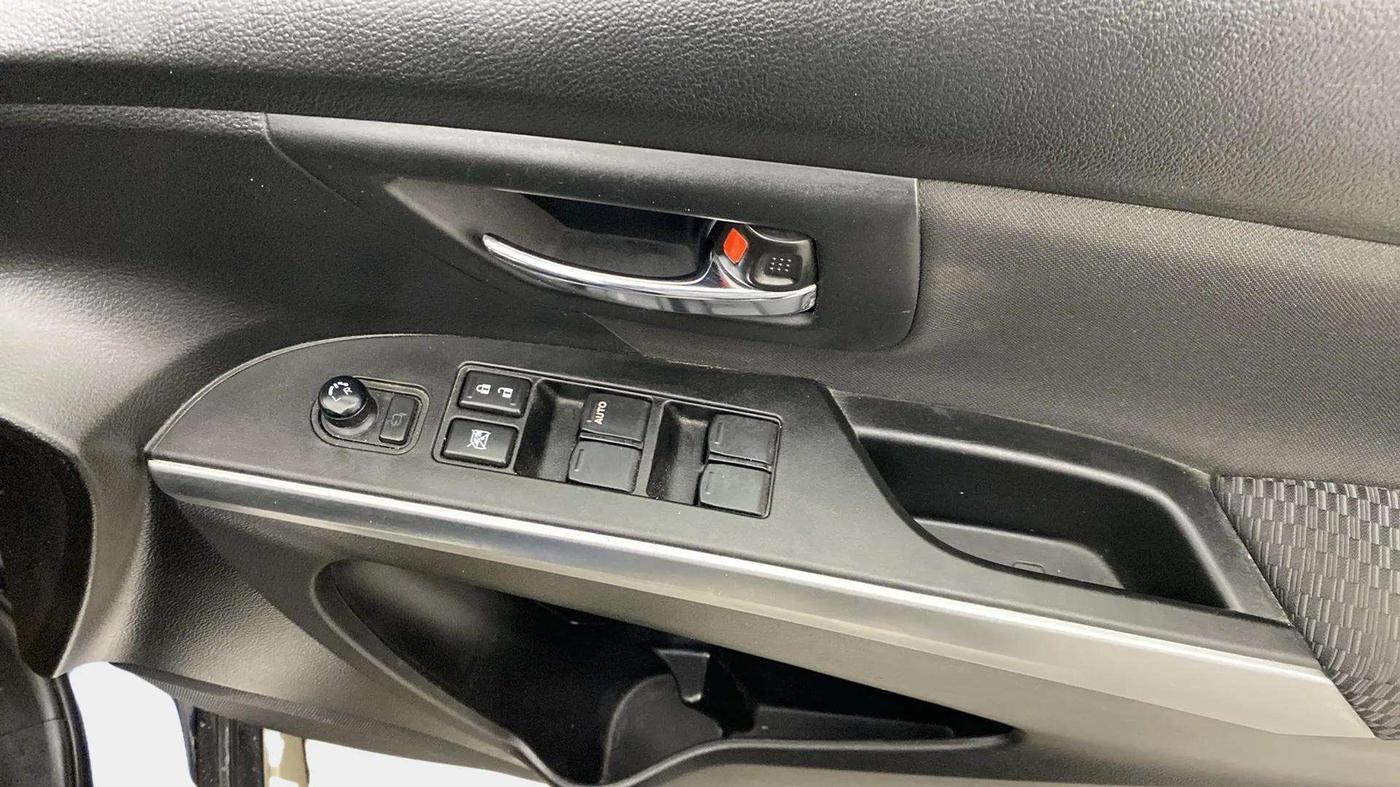 2018 Maruti S Cross ZETA 1.3, Diesel, Manual, 61,583 km, Driver Side Door Panels Control