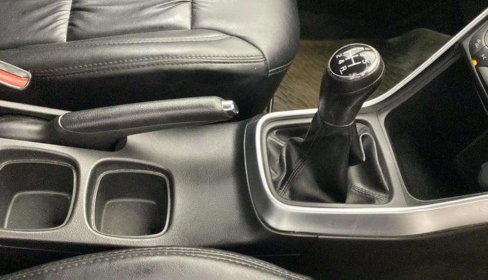 2018 Maruti S Cross ZETA 1.3, Diesel, Manual, 61,504 km, Gear Lever