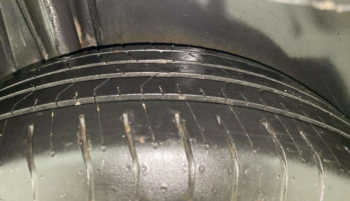 2018 Maruti S Cross ZETA 1.3, Diesel, Manual, 61,504 km, Right Rear Tyre Tread