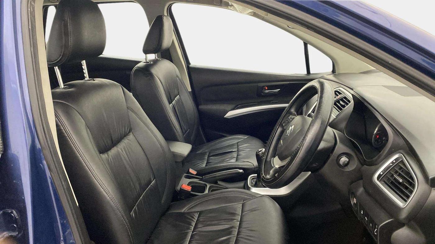 2018 Maruti S Cross ZETA 1.3, Diesel, Manual, 61,583 km, Right Side Front Door Cabin