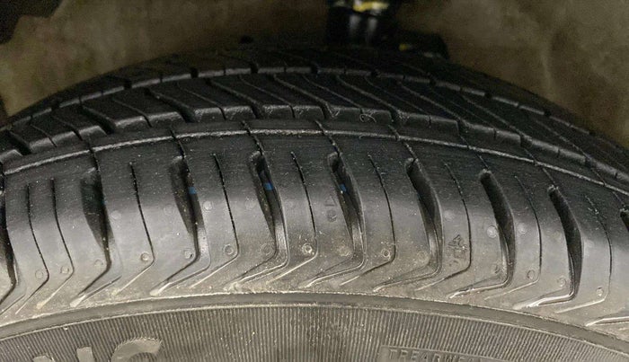 2018 Maruti Celerio X ZXI, CNG, Manual, 50,509 km, Left Front Tyre Tread