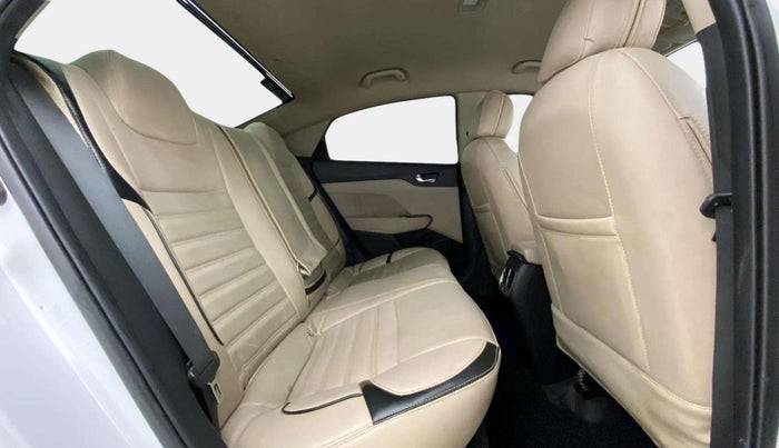 2022 Hyundai Verna S PLUS 1.5 VTVT, Petrol, Manual, 95,670 km, Right Side Rear Door Cabin