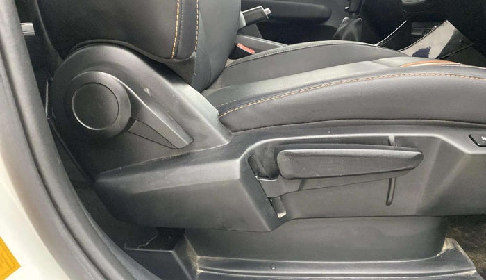 2024 Tata ALTROZ Racer R3, Petrol, Manual, 8,508 km, Driver Side Adjustment Panel