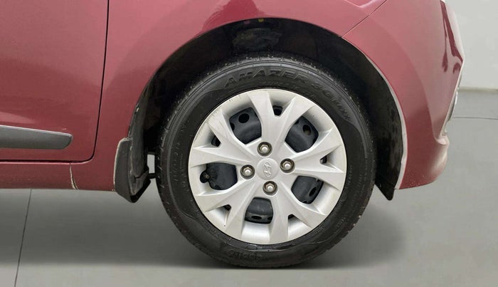 2015 Hyundai Grand i10 SPORTZ 1.2 KAPPA VTVT, CNG, Manual, 32,573 km, Right Front Wheel