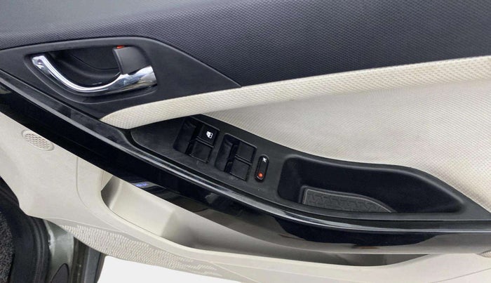 2020 Tata NEXON XZA PLUS (O) PETROL, Petrol, Automatic, 77,932 km, Driver Side Door Panels Control
